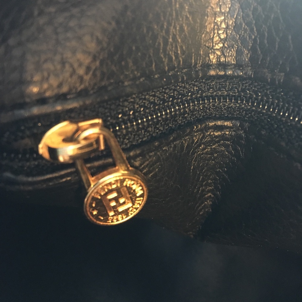 Authentic Vintage FENDI Penguin Handbag - Picture 5 of 8
